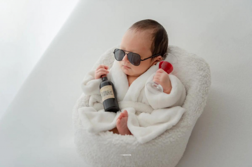 中国香港宝宝嘴唇上翘 中国香港宝宝嘴唇上翘